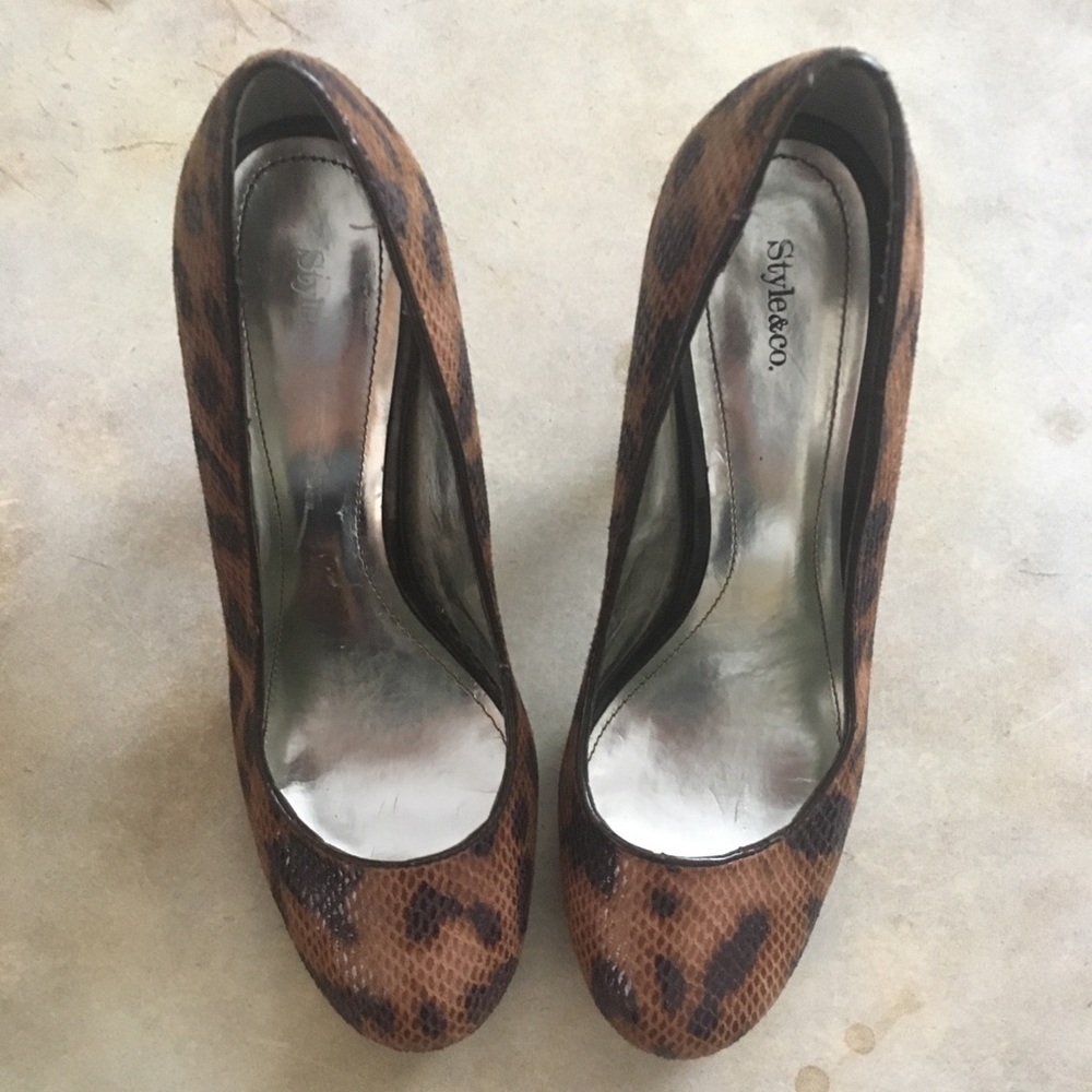 Style & Co Cheetah Print Platform Heels – Women’s 8M